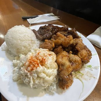 Tanaka Saimin - Tanaka mix plate: terriaki beef and chrispy chicken shoyu - Japanese Near Me - Honolulu, Hawaii