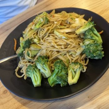 Noodle & Bun - Veggie Chow Mein - Chinese Near Me - San Diego, California Noodle & Bun - Veggie Chow Mein - Chinese Near Me - San Diego, California