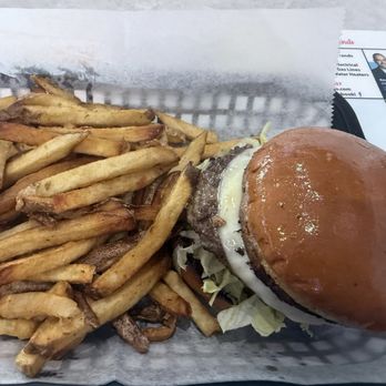 Lendys Cafe - Cheeseburger - Chicken Wings Near Me - Virginia Beach, Virginia
