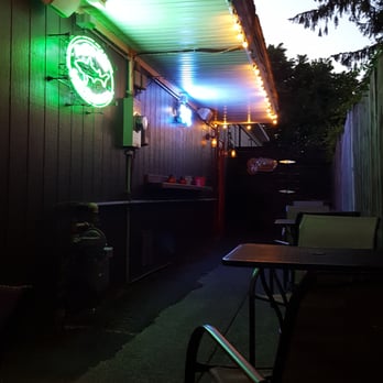 Chomp Kitchen & Drinks - Outside alley. Quiet and cozy - American Near Me - Warren, Rhode Island