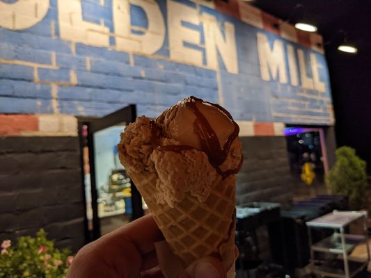 The Golden Mill by null