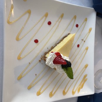 Spinners Rooftop Grille - Key lime pie - Lounges Near Me - St. Pete Beach, Florida