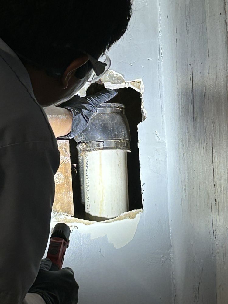 Slide of Roto-Rooter Plumbing & Water Cleanup