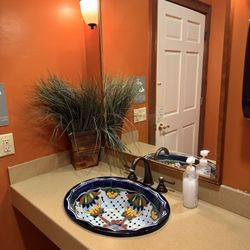 Trigo San Francisco Style Deli - Bathroom . Still pretty.. and clean!