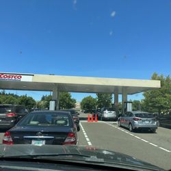 Costco Gasoline - Lines not to bad today