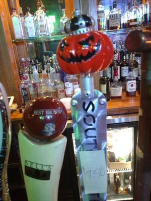 Arlin's Bar & Garden by null