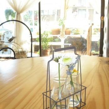 Cream Pot - Love the rustic French decor and ambience. - Breakfast & Brunch Near Me - Honolulu, Hawaii