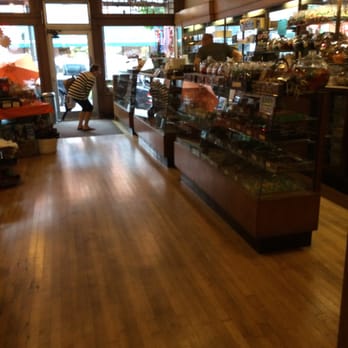 Donckers - Candy Stores Near Me - Marquette, Michigan Donckers - Candy Stores Near Me - Marquette, Michigan