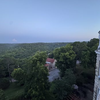 Skybar Gourmet Pizza - View! - Pizza Near Me - Eureka Springs, Arkansas