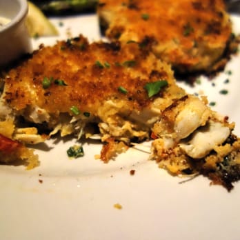 Remington's - Crab cakes entree - American Near Me - Chicago, Illinois