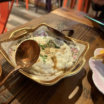 Hangry Kitchen - Crab and grits - Tapas/Small Plates Near Me - Pawtucket, Rhode Island