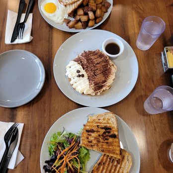 Belly Cake - Farmers plate Titania's pancake Chicken steak sandwich - Pancakes Near Me - Bayside, New York Belly Cake - Farmers plate Titania's pancake Chicken steak sandwich - Pancakes Near Me - Bayside, New York