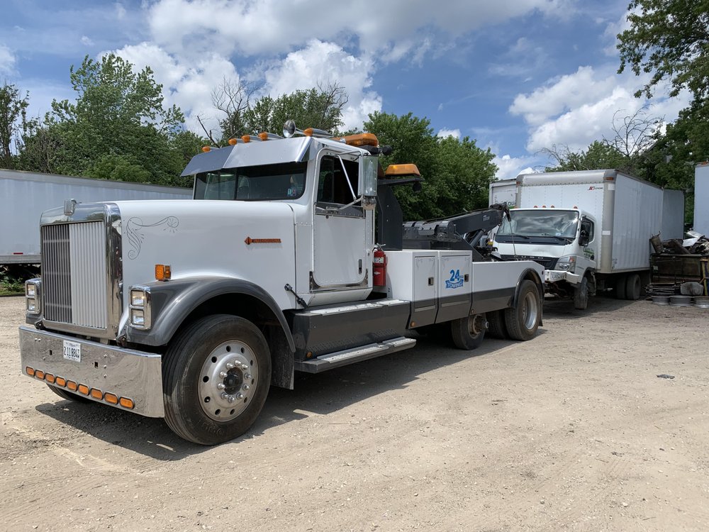 LIMITLESS HEAVY DUTY TOWING Request a Quote 10 Photos 78 East End