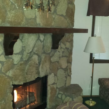 Snow Lake Lodge - Living Room w/ Fireplace - Resorts Near Me - Big Bear Lake, California Snow Lake Lodge - Living Room w/ Fireplace - Resorts Near Me - Big Bear Lake, California