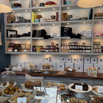 Bernice - a display of baked goods in a bakery - Coffee & Tea Near Me - Montreal, Quebec