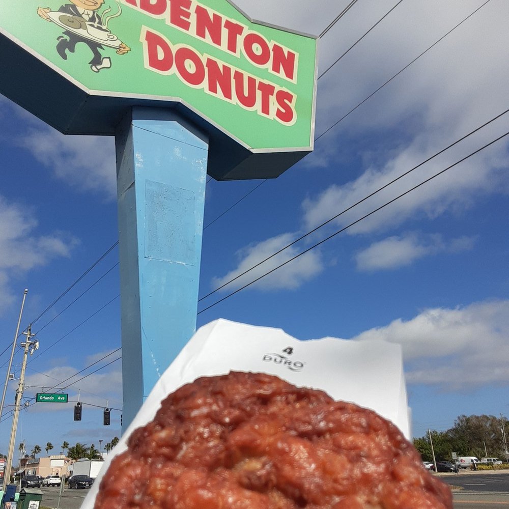 Bradenton Donut - Huge apple fritter donut for $1.75; flavorful, dry texture, definitely best with hot coffee to wash down with - Donuts Near Me - Bradenton, Florida