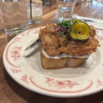 Clementine - Fried chicken on toast - Cafes Near Me - Winnipeg, Manitoba Clementine - Fried chicken on toast - Cafes Near Me - Winnipeg, Manitoba