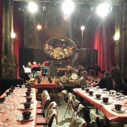 Associazione Diavolo Rosso - Interno durante il bagna cauda day