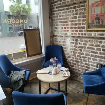 Uncork Charleston - Indoor seating area - Wine Bars Near Me - Charleston, South Carolina Uncork Charleston - Indoor seating area - Wine Bars Near Me - Charleston, South Carolina