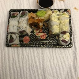 Dynamite roll, kiss roll, ST roll. One in the middle was the best Dynamite roll, kiss roll, ST roll. One in the middle was the best