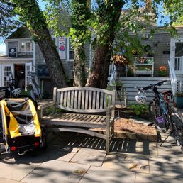 Picture of outside-very inviting!