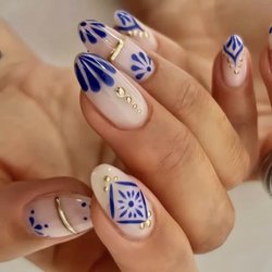 Searching for a trusted nail salon in Emeryville? Kim Nails & Beauty Lounge provides professional manicures, pedicures, and nail enhancement