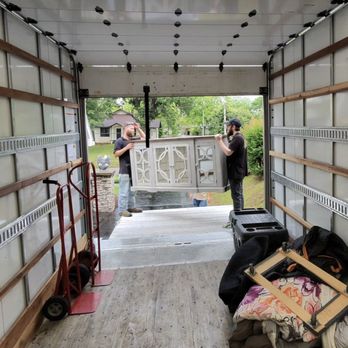 Roberts Moving - Movers Near Me - Jackson, Tennessee Roberts Moving - Movers Near Me - Jackson, Tennessee