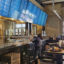 Common Block Brewing Company - Klamath Falls - Beer Wall