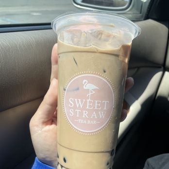 Sweet Straw - Hokkaido Milk Tea with Boba - Bubble Tea Near Me - Napa, California