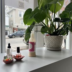Meliza's Nail Salon & Spa - Nail drying station