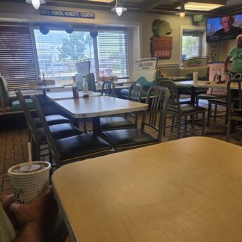 Long John Silver's - Dining area - Seafood Near Me - Virginia Beach, Virginia