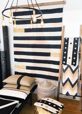 Design Menagerie by null