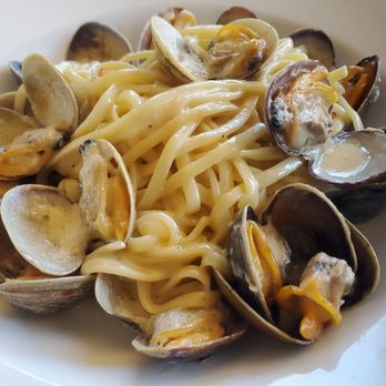 Aurora Sausalito - Linguini with clams - Italian Near Me - Sausalito, California Aurora Sausalito - Linguini with clams - Italian Near Me - Sausalito, California