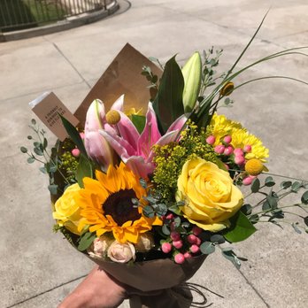 Flowerful - Small Bouquet - Florists Near Me - Laguna Woods, California Flowerful - Small Bouquet - Florists Near Me - Laguna Woods, California