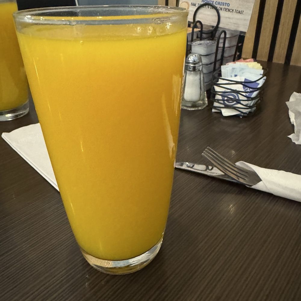 Meemom's - Fresh Squeezed Orange Juice - Coffee & Tea Near Me - Middletown, New Jersey Meemom's - Fresh Squeezed Orange Juice - Coffee & Tea Near Me - Middletown, New Jersey