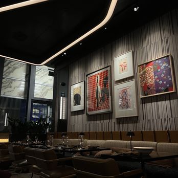 Metropolis - Beautiful dining room - American Near Me - New York, New York
