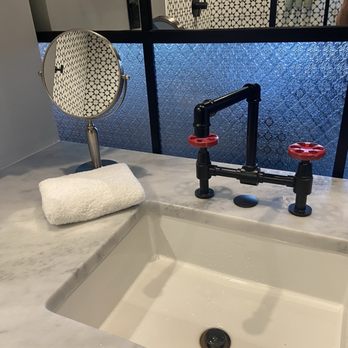 ARRIVE Memphis - Sink! - Hotels Near Me - Memphis, Tennessee ARRIVE Memphis - Sink! - Hotels Near Me - Memphis, Tennessee
