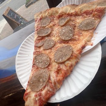 Benny Diforza's - Pizza Near Me - Alexandria, Virginia