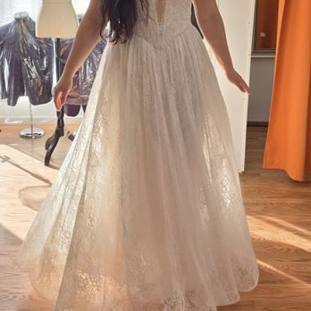 Ariana Sewing Shop - Sewing & Alterations Near Me - Walnut Creek, California