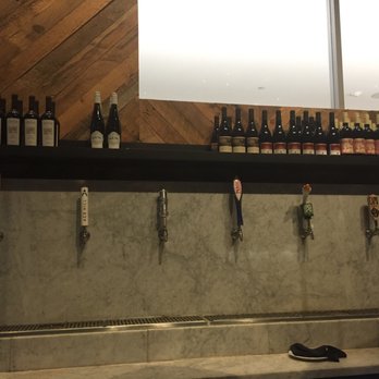 Pizzeria Libretto - Nice marble bar backsplash. - Pizza Near Me - Toronto, Ontario Pizzeria Libretto - Nice marble bar backsplash. - Pizza Near Me - Toronto, Ontario