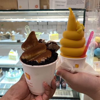 Butter Baker - Tiramisu Soft Serve and Mango Seasonal Soft Serve - Patisserie/Cake Shop Near Me - Toronto, Ontario Butter Baker - Tiramisu Soft Serve and Mango Seasonal Soft Serve - Patisserie/Cake Shop Near Me - Toronto, Ontario