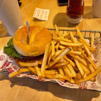 Smashburger - Classic Crispy Chicken Sandwich with fries - Burgers Near Me - Dresher, Pennsylvania Smashburger - Classic Crispy Chicken Sandwich with fries - Burgers Near Me - Dresher, Pennsylvania