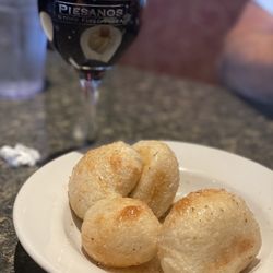 Piesanos Stone Fired Pizza - Trinity - Hot Garlic rolls with Italian dressing--so good