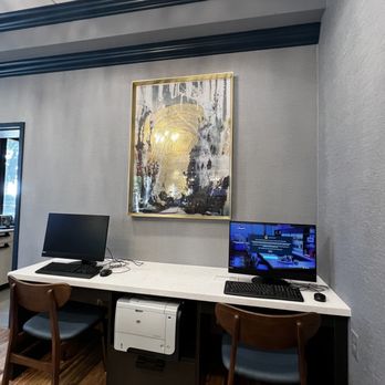 Hampton Inn Savannah-Historic District - Business Center - Hotels Near Me - Savannah, Georgia