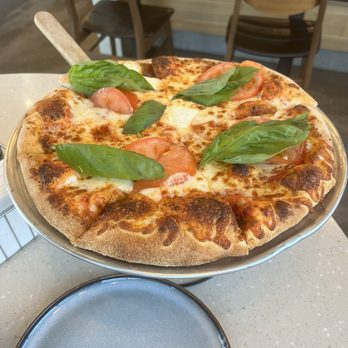 Glasshouzz - Margarita pizza - Pizza Near Me - Livermore, California