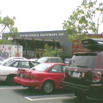 REI - REI Berkeley on Gilman & San Pablo Avenue - Bikes Near Me - Berkeley, California