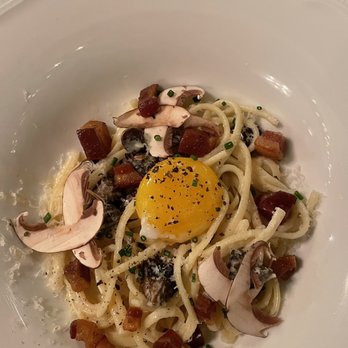 Mama - Mushroom carbonara -- underwhelming - Italian Near Me - Oakland, California Mama - Mushroom carbonara -- underwhelming - Italian Near Me - Oakland, California