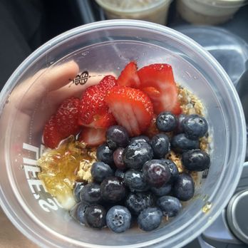 Better Buzz Coffee Gilbert - Coconut yogurt bowl with berries and honeycomb - Cafes Near Me - Gilbert, Arizona