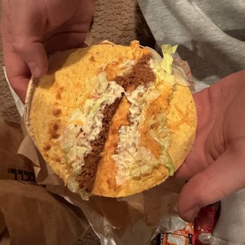 Taco Bell - Cheesy Gordita Crunch - Fast Food Near Me - Cincinnati, Ohio Taco Bell - Cheesy Gordita Crunch - Fast Food Near Me - Cincinnati, Ohio