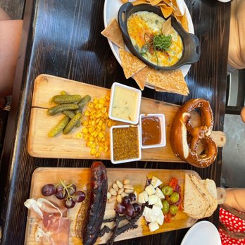 OHSO Brewery- Gilbert - Brewers Board, Artichoke Dip, Pretzels & Dips - Breweries Near Me - Gilbert, Arizona OHSO Brewery- Gilbert - Brewers Board, Artichoke Dip, Pretzels & Dips - Breweries Near Me - Gilbert, Arizona